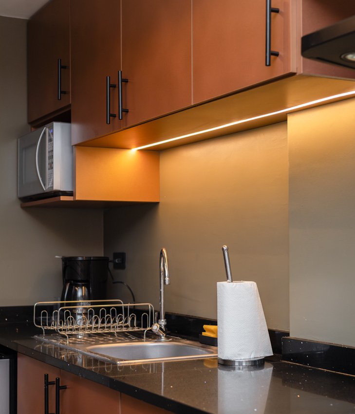 sorpresa de Airbnb con fotos malas en la plataforma, quito. cocina